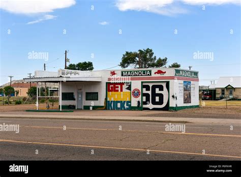 Old Gas Station Hi Res Stock Photography And Images Alamy