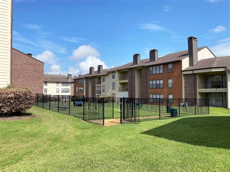 Apartments For Rent in Irving Photos | Bridgeport | Gallery