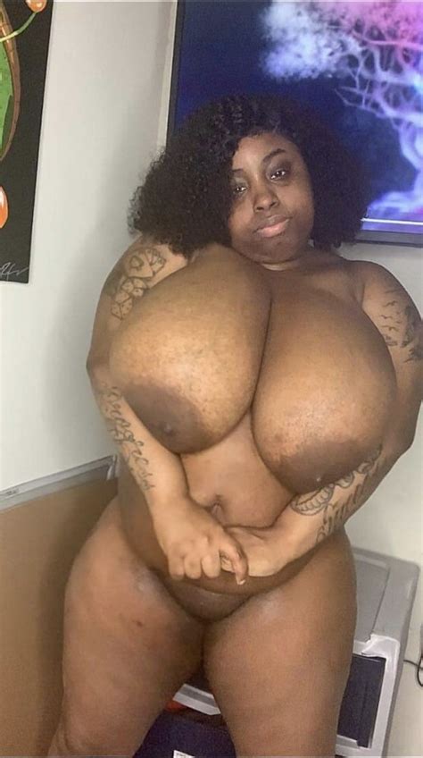 Naked Huge Juggs Sexiezpix Web Porn