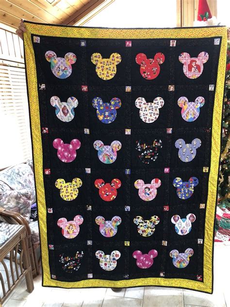 Mickey Quilt Disney Quilt Quilting Crafts Quilts