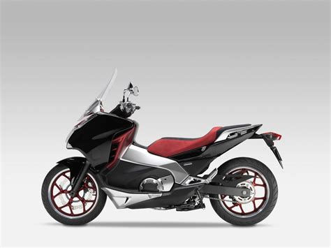 Honda scooter indonesia price list 2021. Honda Working on a Scooter/Motorcycle Hybrid for the US ...