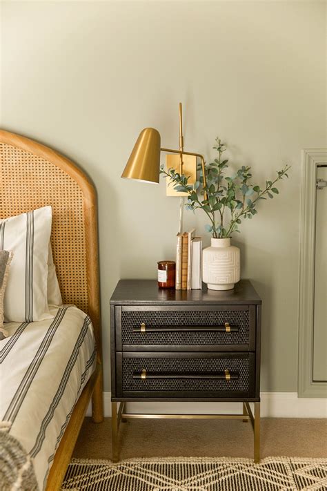 Subscribe to the hgtv inspiration newsletter to get our best tips and ideas. guest bedroom nightstand - IHOD | In Honor Of Design