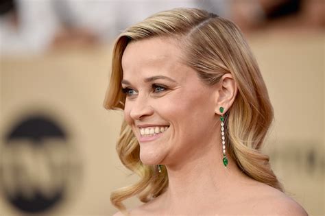 Reese Witherspoon Recalls Breastfeeding On The Set Of Friends At Age 23
