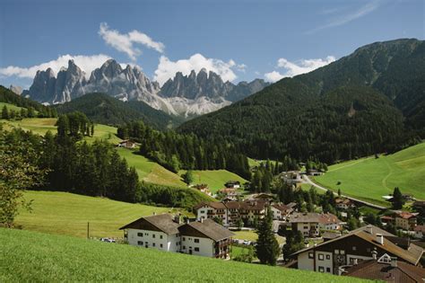 European Must Seedolomites In The Val Di Funes South