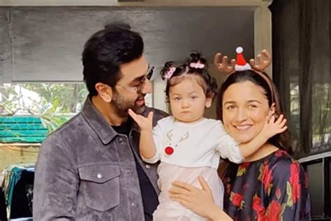 Ranbir Kapoor And Alia Bhatt Unveil Daughter Rahas Face To Media For First Time
