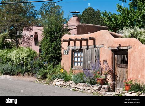Old Adobe House In Santa Fe New Mexico On Canyon Road Stock Photo Alamy