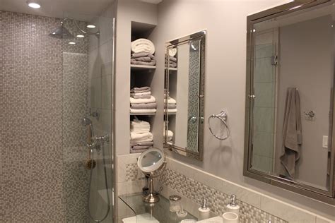 Who knew bathroom storage ideas could be so simple? Great storage idea for the bathroom adjacent to the shower ...