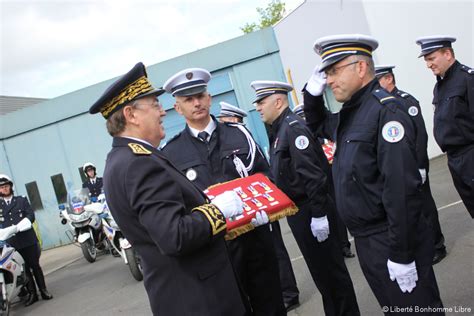 Le Préfet Rend Hommage Aux Policiers Liberté Caen