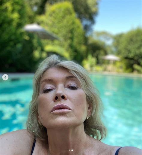 Martha Stewart Shocks Fans With Another Thirst Trap Selfie As Single Star Looks Sexy In