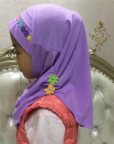 H1084 Beautiful Small Girl Hijab With Small Flowerslatest Small Muslim