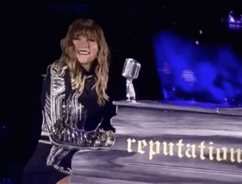 Taylor Swift Reputation Gif Taylorswift Reputation Tour Discover Share Gifs Taylor Swift