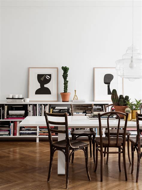Fortunately, you don't need a major budget to upgrade your home with the season's latest trends. Binnenkijker: hoofd design H&M Home - Fika Magazine
