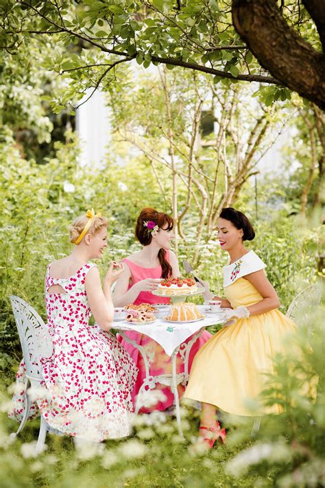 Emmydesign The Strawberry Summernight Dress Yellow Pique Tea Party