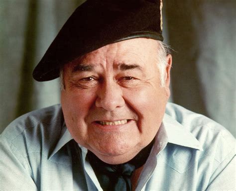 Jonathan Winters Unpredictable Comedian Dies At 87 The New York Times