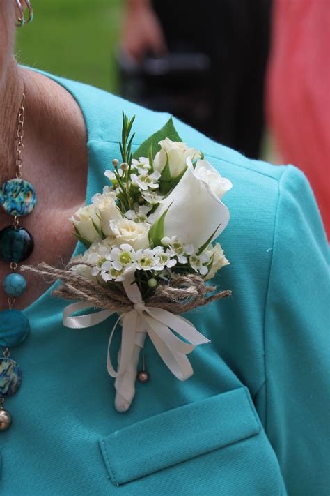Grandmas Love Pin On Corsages Mix Of Garden Roses
