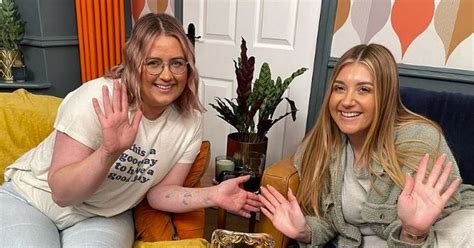 Goggleboxs Ellie And Izzi Warners Real Lives From