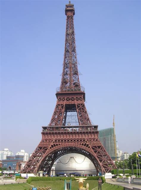 Best Eiffel Tower Replicas In The World Invisible Themepark