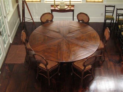 Expandable Round Dining Table
