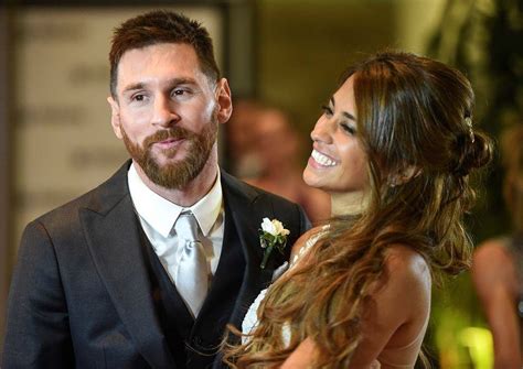 Leo Messi Married His Long Time Sweetheart Antonella Roccuzzo And They