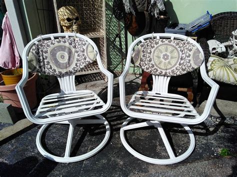 Vintage Woodard Patio Chairs The Furniture In The Photos Is From The