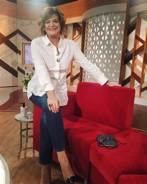 Nasceu em 2015 o canal que trata os famosos por tu. Júlia Pinheiro regressa à SIC após isolamento forçado ...