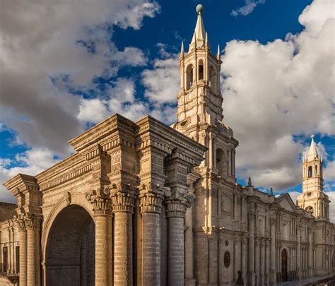 Descubrimos La Impresionante Catedral De Arequipa — Mi Viaje