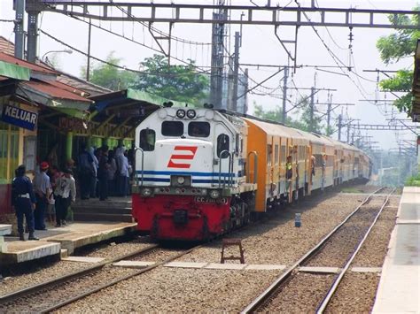 Stasiun Kereta Api Stasiun Pondok Ranji Tangerang Selatan