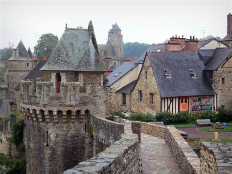 Are listed below, click on the city name to find distance between. Fougères - Tourism & Holiday Guide