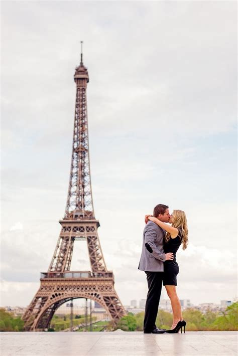 couples photo session in paris lindsay and jonathan paris couple klaus and caroline famous