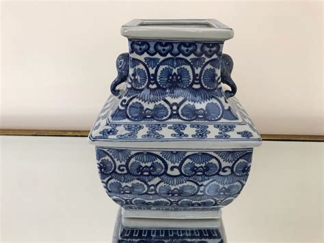 Blue And White Chinoiserie Porcelain Vase By Ballard Designs 10h