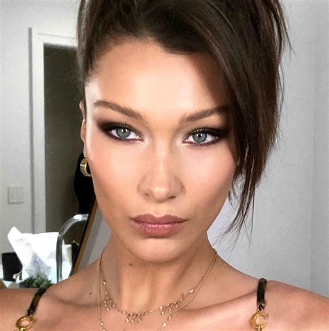 Tiktok teens are shaving off their eyebrows to 'look like' kendall. Fox eye makeup: Δείτε πως θα δημιουργήσετε μόνες σας το ...