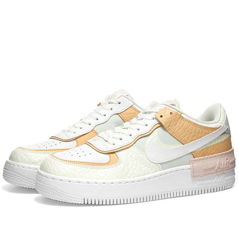 This nike air force 1 shadow comes dressed in a summit white, glacier blue, fossil and ghost color combination. Nike AF1 Shadow SE SP20 W Spruce, White & Rose | END.