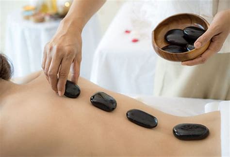 How To Give A Hot Stone Massage At Home Home