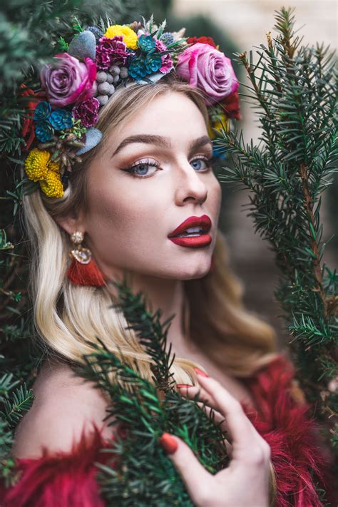 ﻿massive price drops on all items exclusively for cbd wholesalers and hemp businesses. bold floral crown + portait + des moines | Floral crown ...