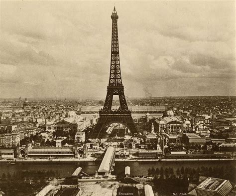 A Brief History Of The Eiffel Tower Discover Walks Paris