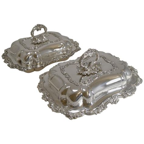 Fine Pair Of Antique English Entree Dishes In Silver Plate
