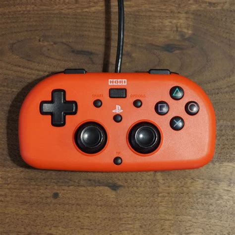 Hori Mini Gamepad Wired Controller For Ps4 Red Flashback Limited