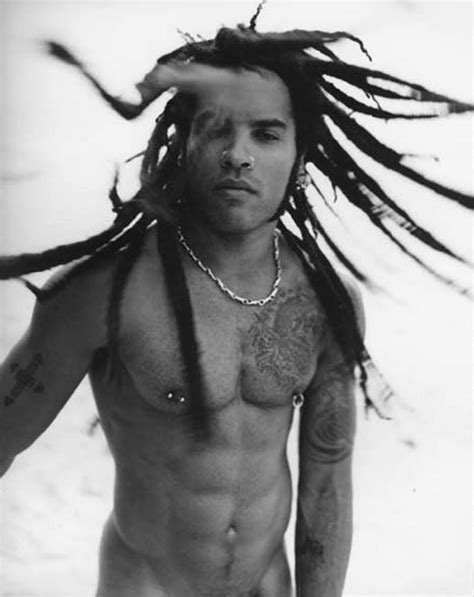 Lenny Kravitz I Saw Him In Concert Looking Like This Dreads A Flying