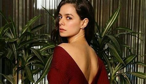 Özge özpirinçci ise 2 yıldır oyuncu burak yamantürk'le mutlu bir birliktelik sürdürüyor. İlham verenlerde bu hafta: Özge Özpirinçci - Ranini.tv