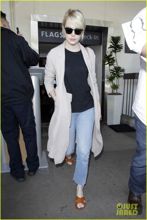 Emma Stone Arrives Back In Los Angeles After Spending Time In Nyc