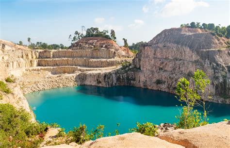 Visiting Tasik Biru Kangkar Pulai (Blue Lake) Made Easy!
