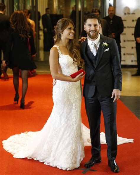The longtime couple got married on june 30, 2017 in a messi and antonela are happily married after dating for a decade and are proud parents of three sons named thiago messi rocucuzzo, ciro messi roccuzzo, and mateo. Lionel Messi and Wife Antonella Roccuzzo - Wedding ...