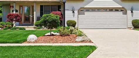 Landscape Ideas For End Of Driveway Driveway Landscaping End