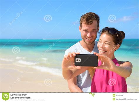 Smartphone Beach Vacation Couple Taking Selfie Stock Image Image Of Beach Happy 51550069