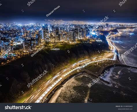 Lima PerÚ Vista Nocturna Aérea De Foto De Stock 2138093809 Shutterstock