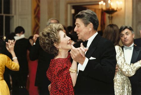 Obamas Laud Nancy Reagan For ‘redefining Role Of First Lady