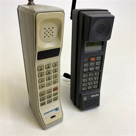 Portable Stornophone Dynatac 220 Brick Mobile Phone 1990 London