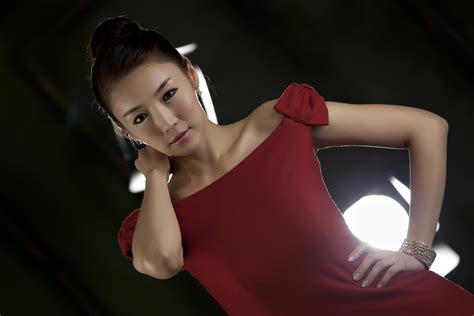 韓国グラビアアイドル セクシードレス カメラ目線 壁紙サイズ 高画質 エロかわいい画像 韓国中国美女グラビア通信