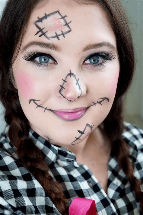 8 easy scarecrow makeup tutorials that look awesome the mummy front