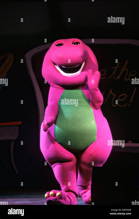 Barney Character Fotos E Imágenes De Stock Alamy